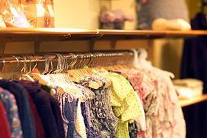 モンロやアウトドア用品を取り扱う店